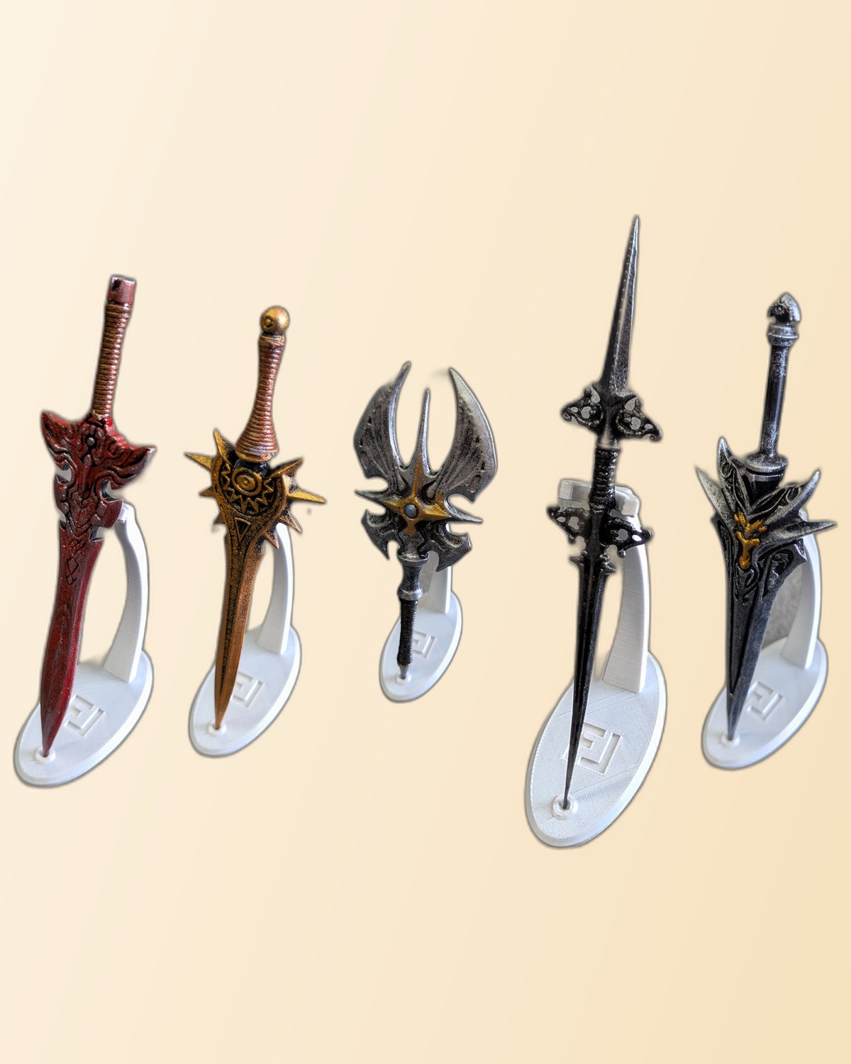 Колекція зброї Lineage 2 — 5 моделей на вибір, мерч The Battle Club